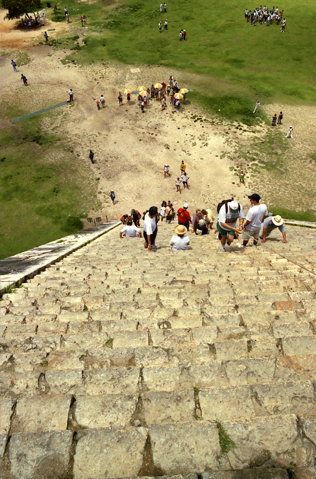 Chichen Itza - Discesa ripida